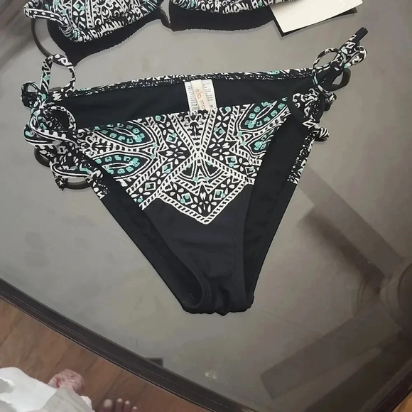 ELLA MOSS SWIMSUIT - Picture 3 of 4